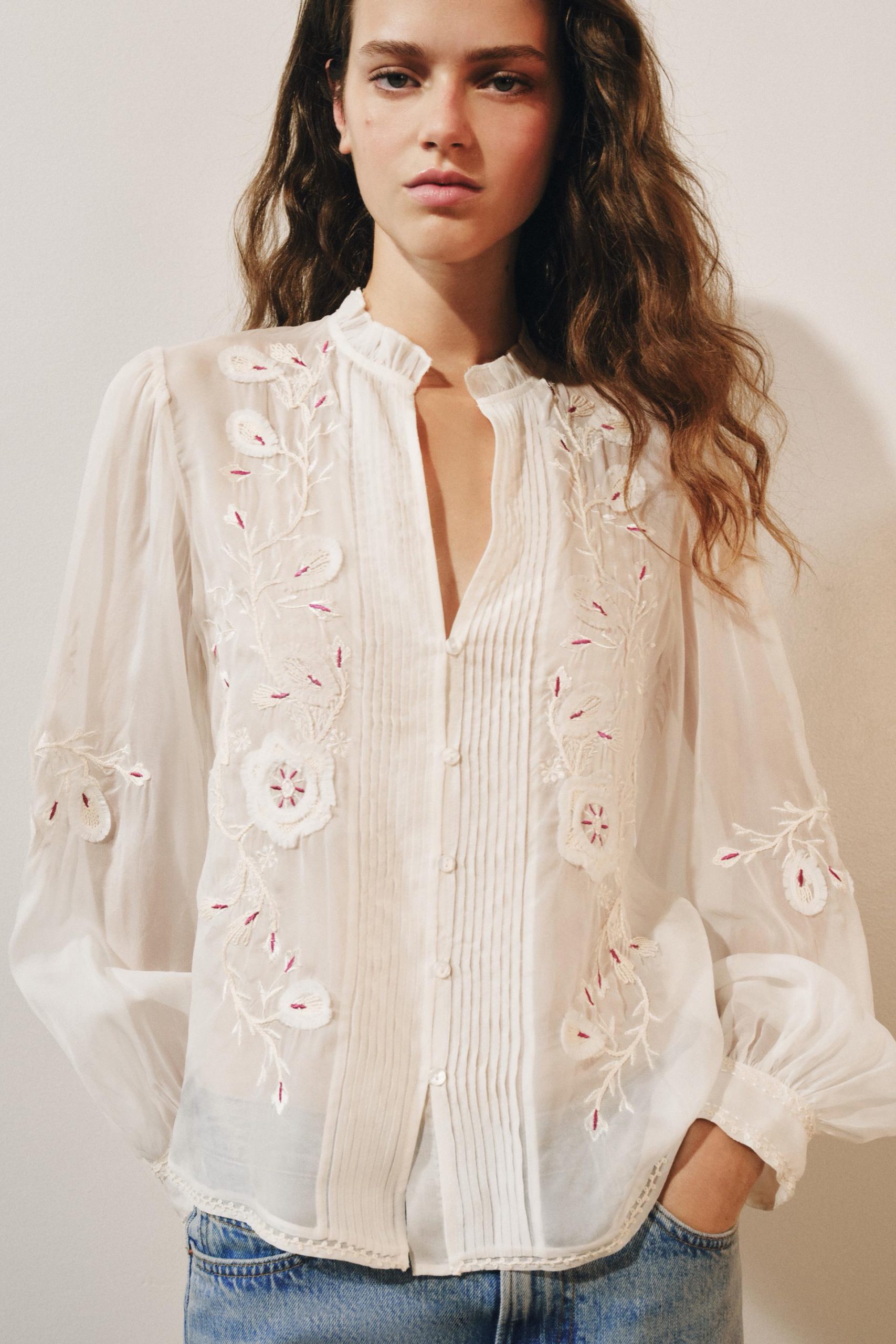 ORGANZA BLOUSE WITH EMBROIDERY